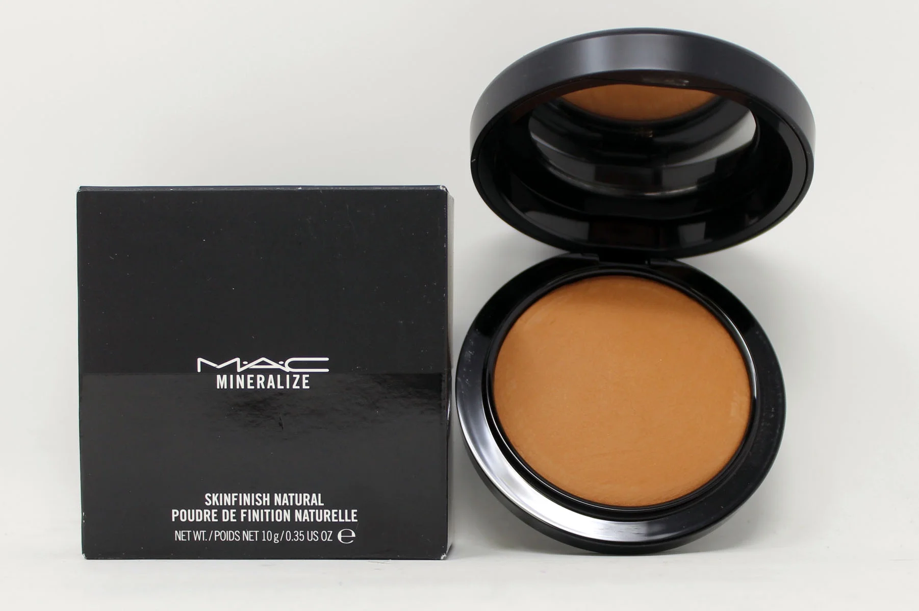 M·A·C Mineralize Skinfinish Natural...