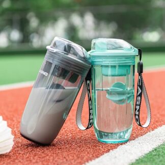 Coqueteleira Shakeira Garrafinha Copo Academia Com Porta Comprimido e Whey 500ml Preta Ellym Nutrition 15x8x8 R$ 39,99 Amazon.com.br